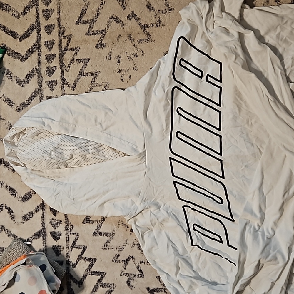 Puma Long sleeve hooded shirt